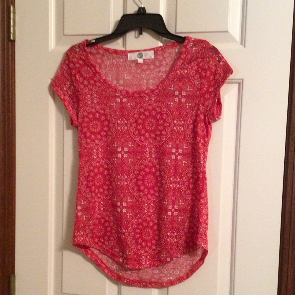 So cute! Casual, Red and white summer top, size L. Seems more like s-m to me.